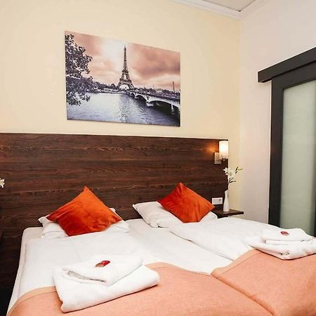 Hotel Little Paris Франкфурт-на-Майні Екстер'єр фото