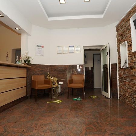 Hotel Little Paris Франкфурт-на-Майні Екстер'єр фото