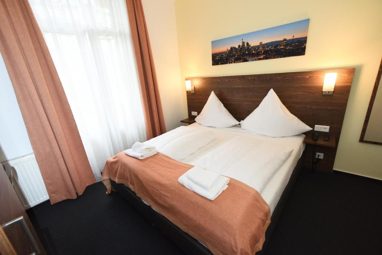 Hotel Little Paris Франкфурт-на-Майні Екстер'єр фото