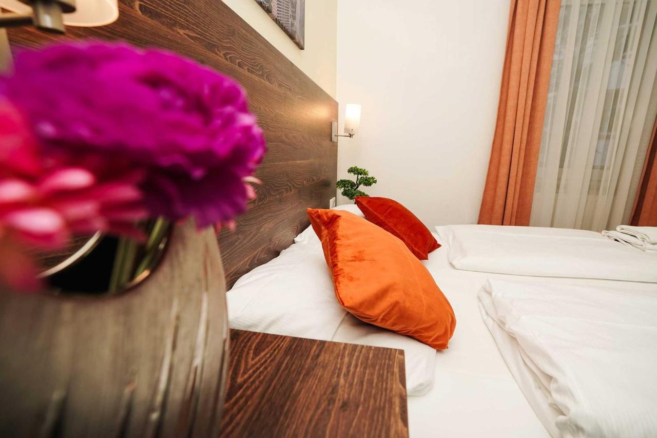 Hotel Little Paris Франкфурт-на-Майні Екстер'єр фото