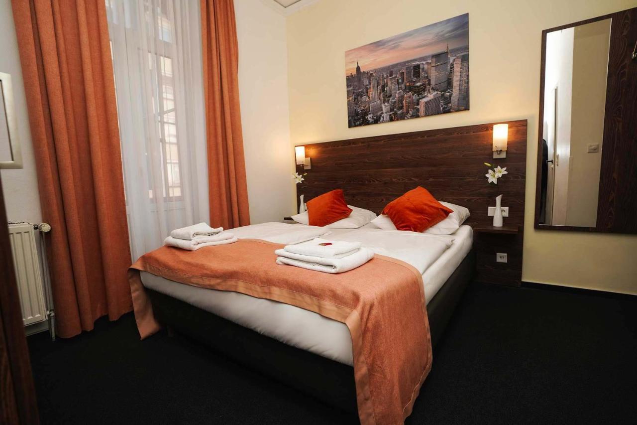 Hotel Little Paris Франкфурт-на-Майні Екстер'єр фото