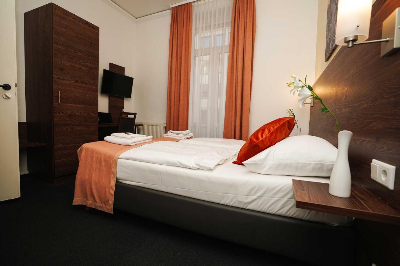 Hotel Little Paris Франкфурт-на-Майні Екстер'єр фото