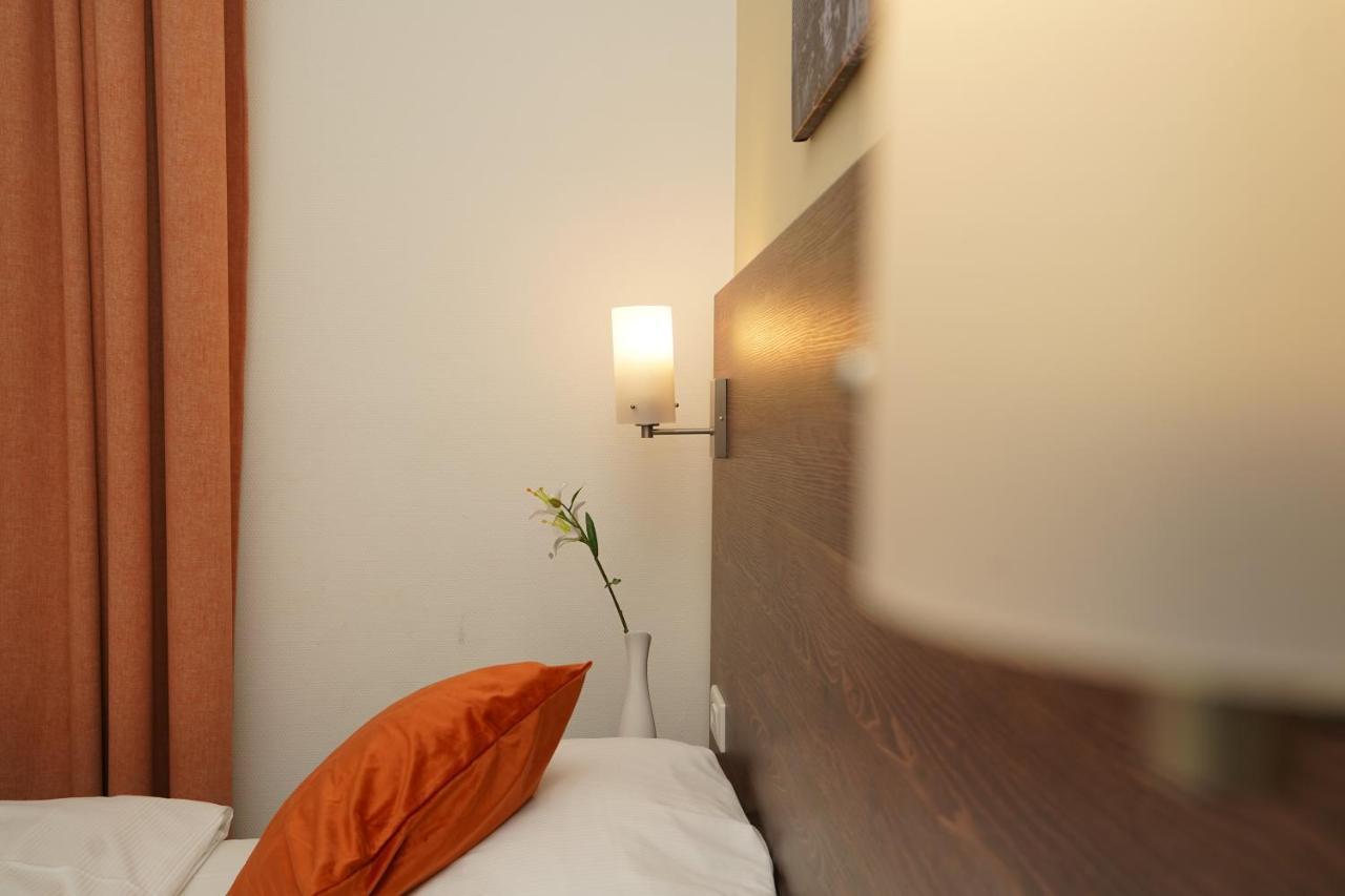 Hotel Little Paris Франкфурт-на-Майні Екстер'єр фото