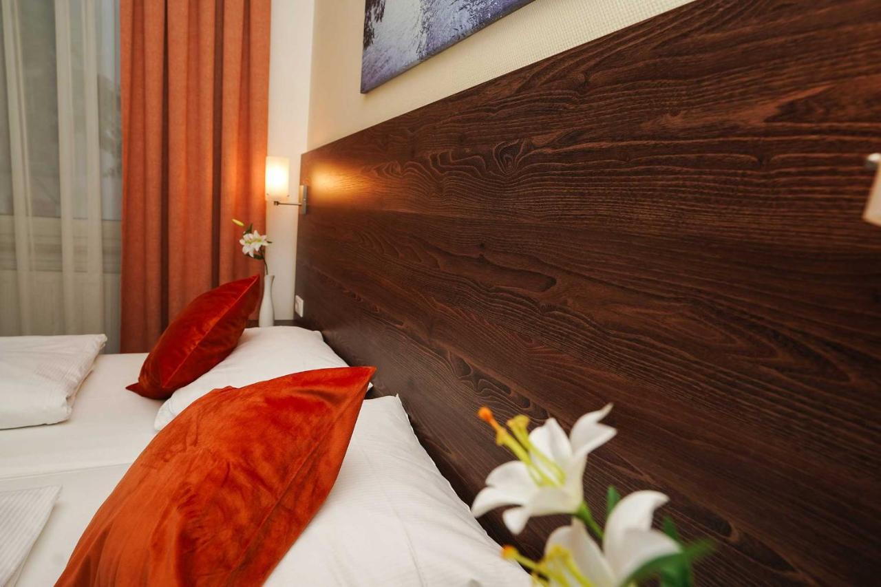 Hotel Little Paris Франкфурт-на-Майні Екстер'єр фото