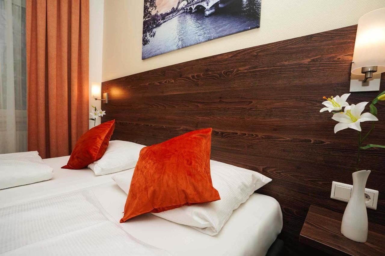 Hotel Little Paris Франкфурт-на-Майні Екстер'єр фото