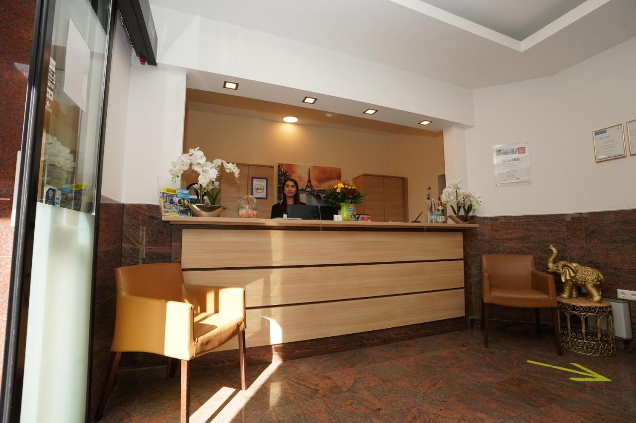 Hotel Little Paris Франкфурт-на-Майні Екстер'єр фото