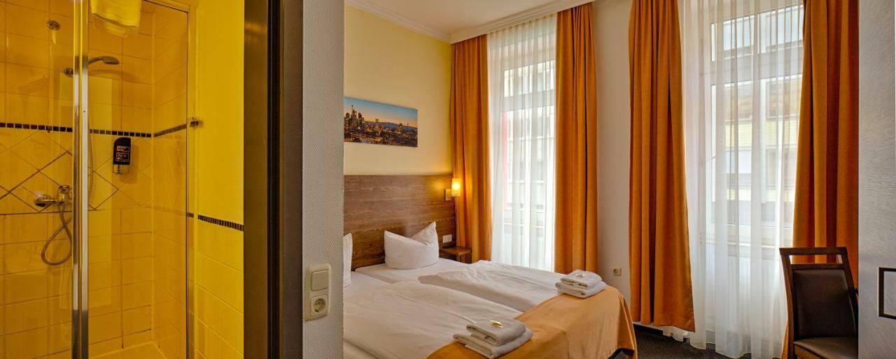 Hotel Little Paris Франкфурт-на-Майні Екстер'єр фото